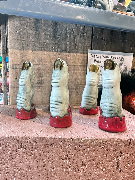 Severed Finger Pipe by KattSplat